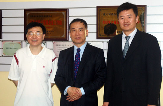 徐揚生院士、李學金教授蒞臨亞泰光電交流指導